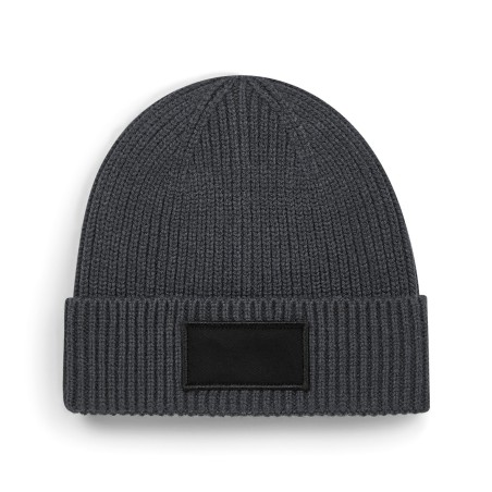Gorro moderno con parche