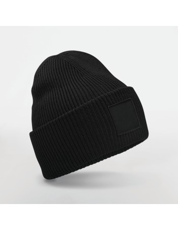 Gorro con dobladillo ancho y parche a tono