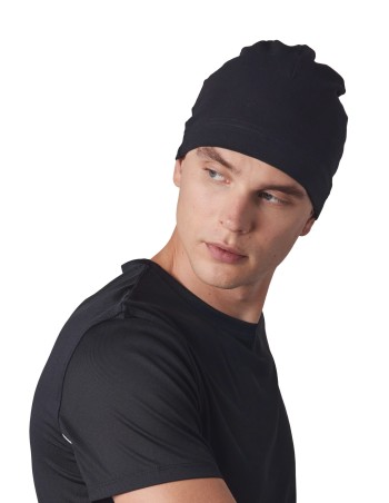 Sporty fitted beanie