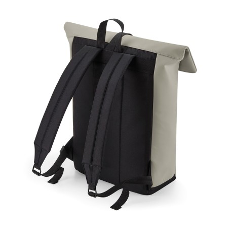 Mochila de poliuretano mate con solapa enrollable