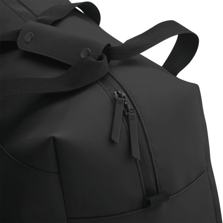 Travel bag in matt polyurethane