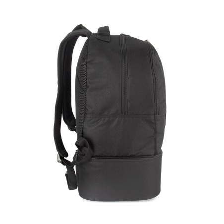 Sports bag with semirigid bottom
