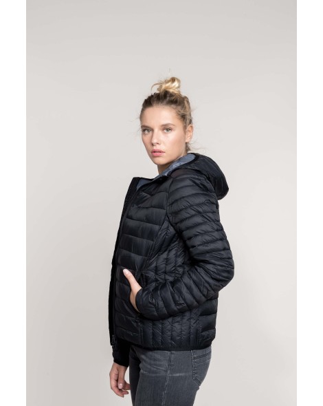 CHAQUETA ACOLCHADA LIGERA CON CAPUCHA MUJER