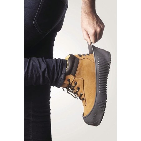 Easy Max overshoes.