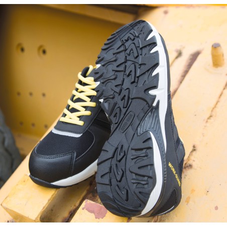 Lightweight safety trainer safety shoes