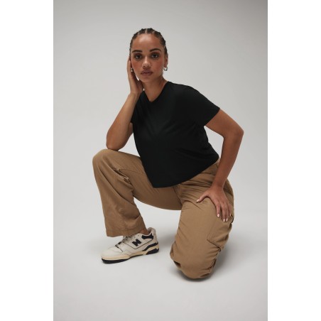 Camiseta Flowy corta bajo desigual