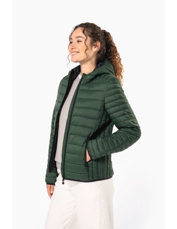 Chaqueta acolchada y ligera con capucha mujer