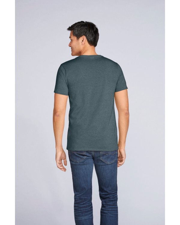 Camiseta Softstyle cuello de pico hombre 2