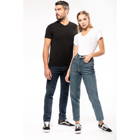 Camiseta con elastano cuello de pico hombre