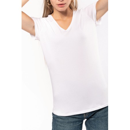 Camiseta con elastano cuello de pico mujer