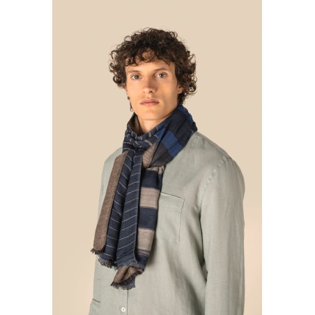Unisex reversible scarf