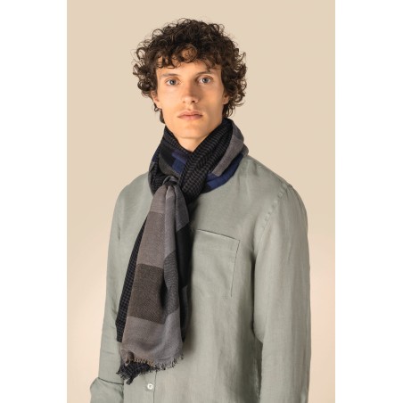 Unisex reversible scarf