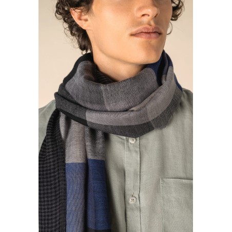 Unisex reversible scarf