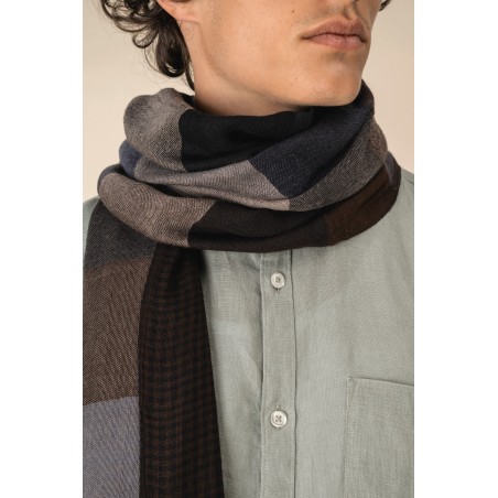 Unisex reversible scarf