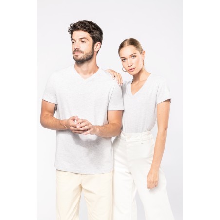 Camiseta de manga corta y cuello de pico