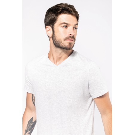 Camiseta de manga corta y cuello de pico