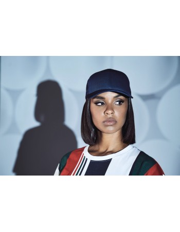 Classic curved Snapback cap