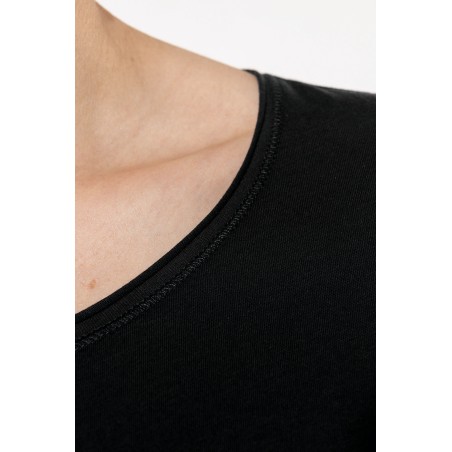 Camiseta orgánica con cuello sin costuras y manga corta mujer
