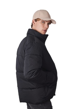 6-panel velvet cap