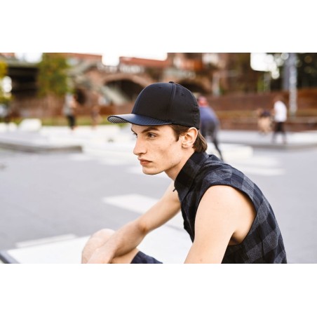 Carbon snapback cap