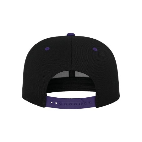 Classic two-tone snapback cap