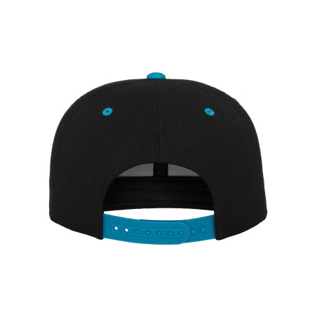 Classic two-tone snapback cap
