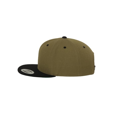 Classic two-tone snapback cap