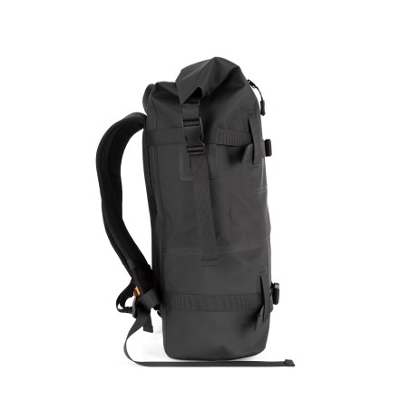 Mochila impermeable con correas de compresión