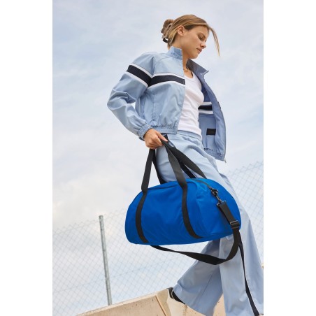 Sport bag with shoulder belt