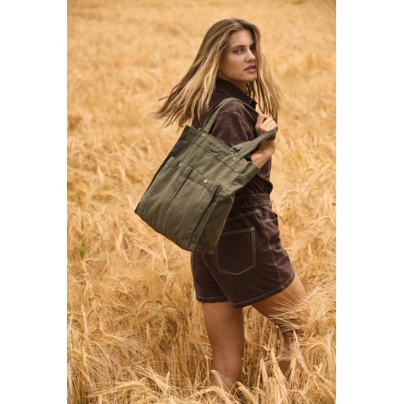 Bolsa con doble bolsillo frontal